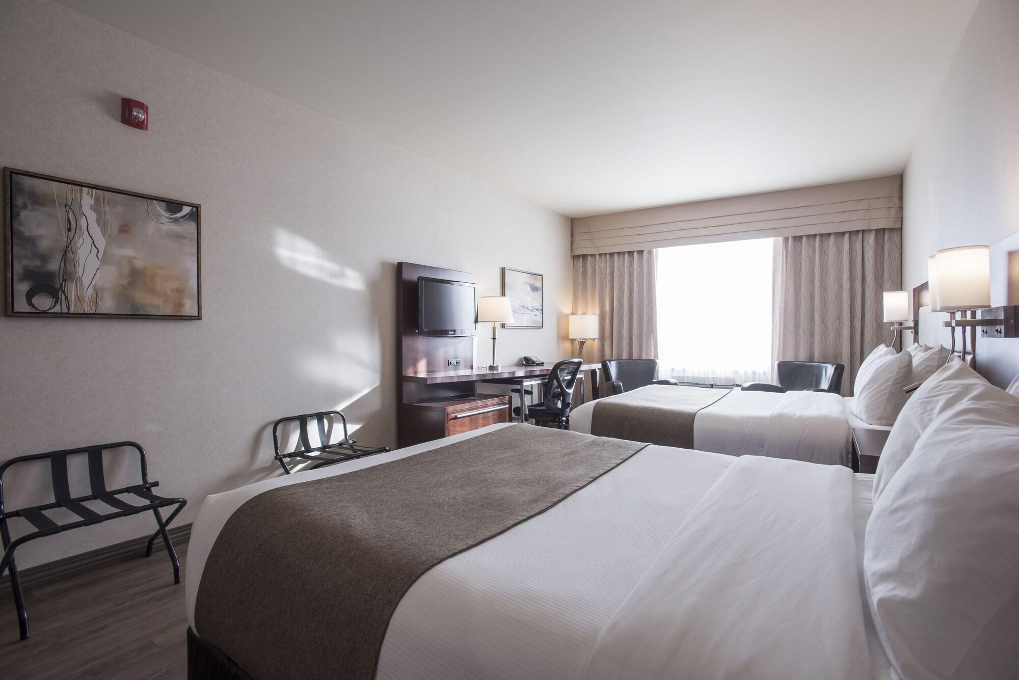 Quality Inn & Suites Валь-д'Ор Екстер'єр фото