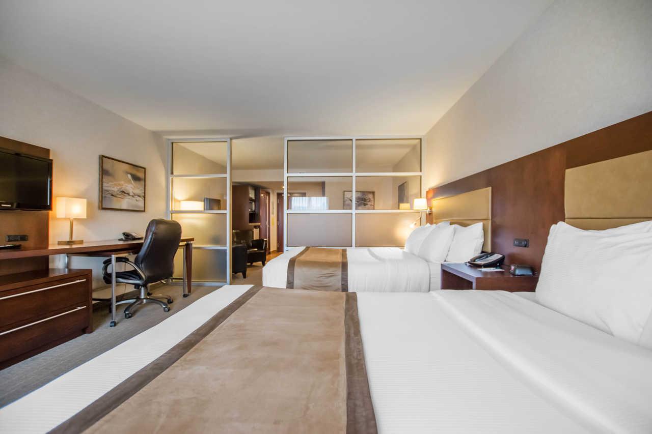 Quality Inn & Suites Валь-д'Ор Екстер'єр фото