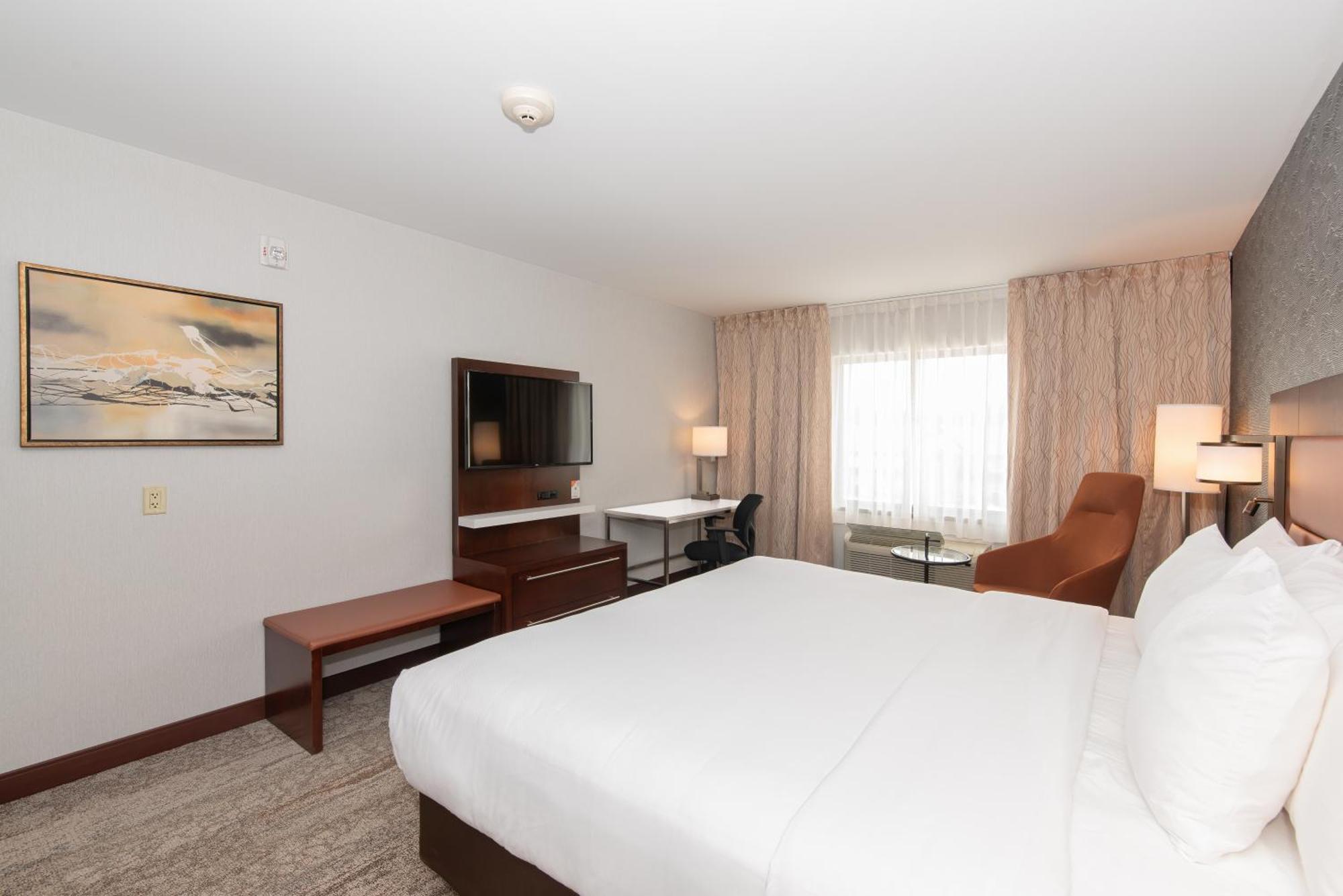 Quality Inn & Suites Валь-д'Ор Екстер'єр фото