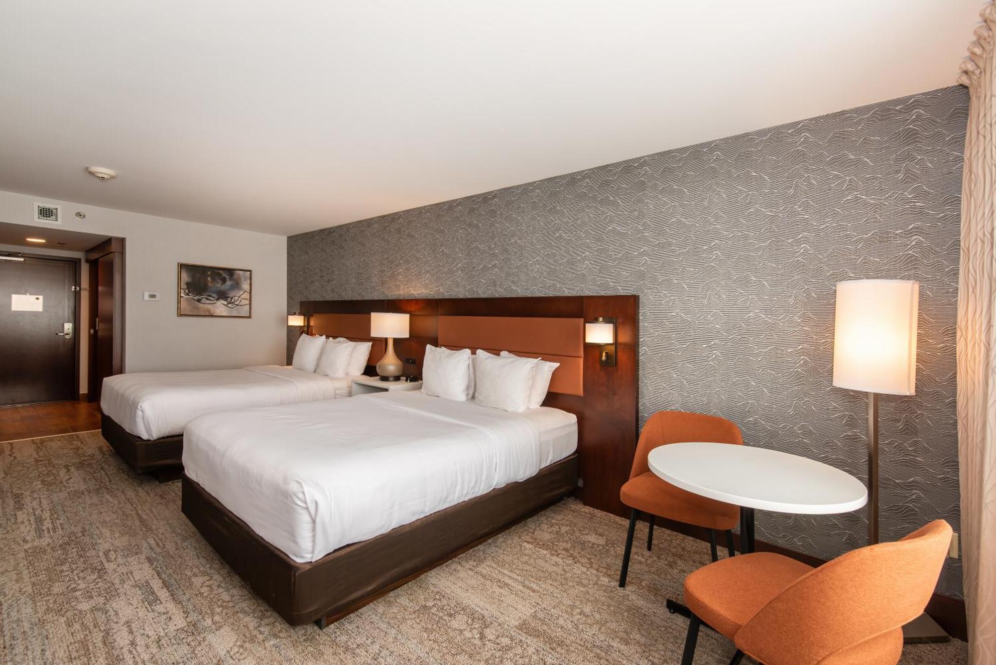 Quality Inn & Suites Валь-д'Ор Екстер'єр фото