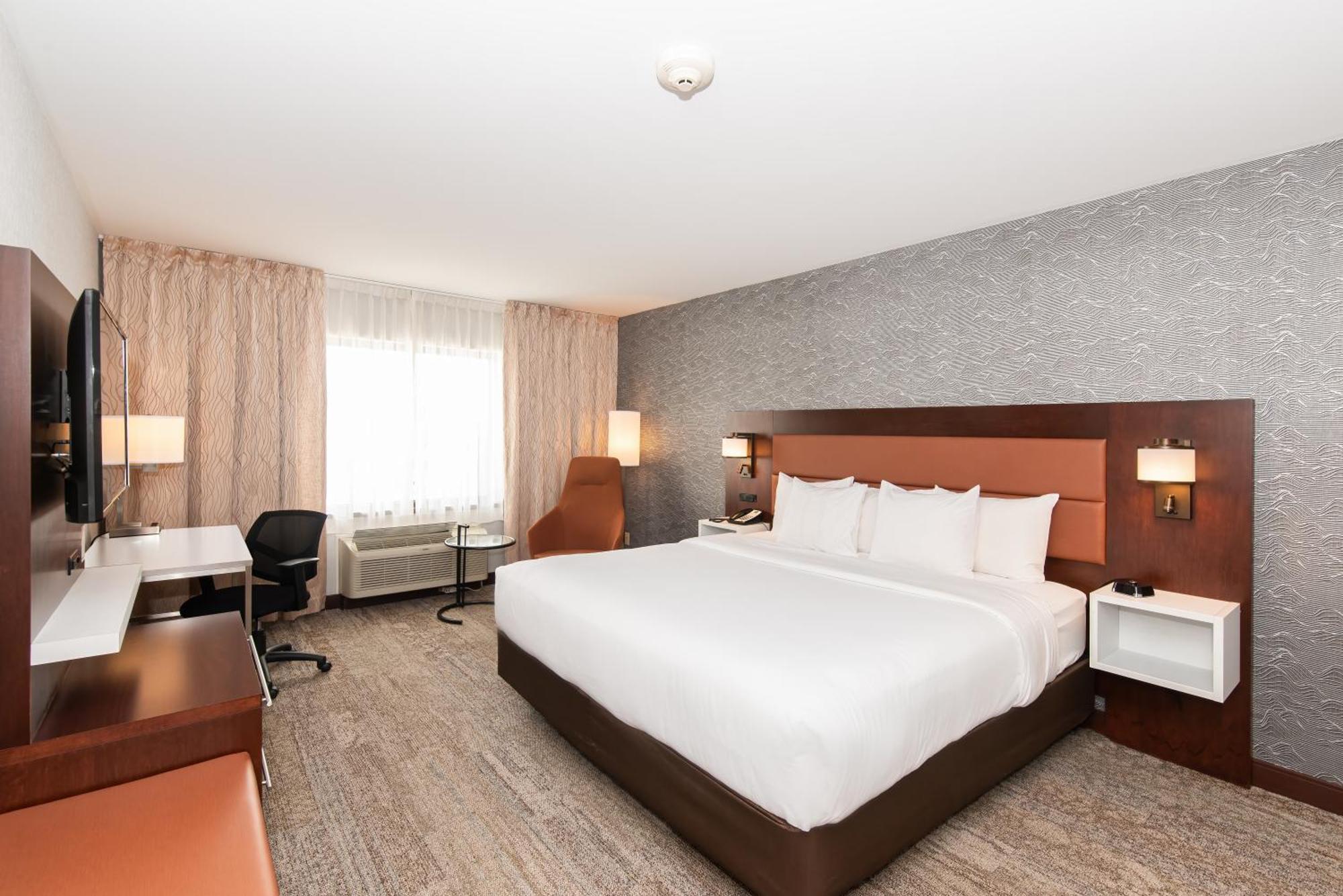 Quality Inn & Suites Валь-д'Ор Екстер'єр фото